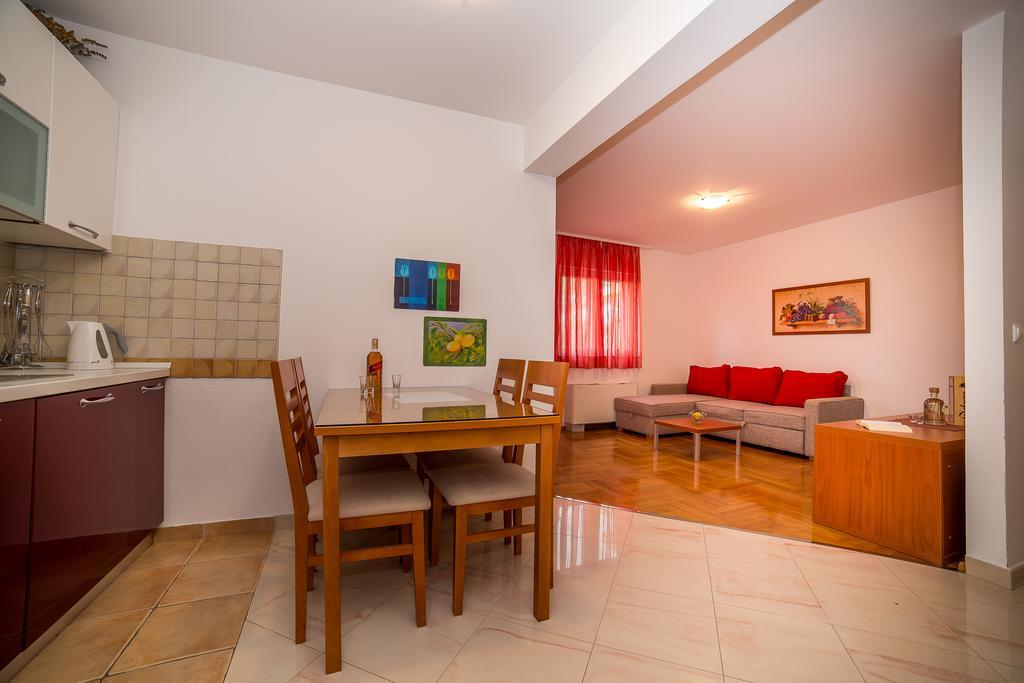 Apartments Kristina Makarska Eksteriør billede
